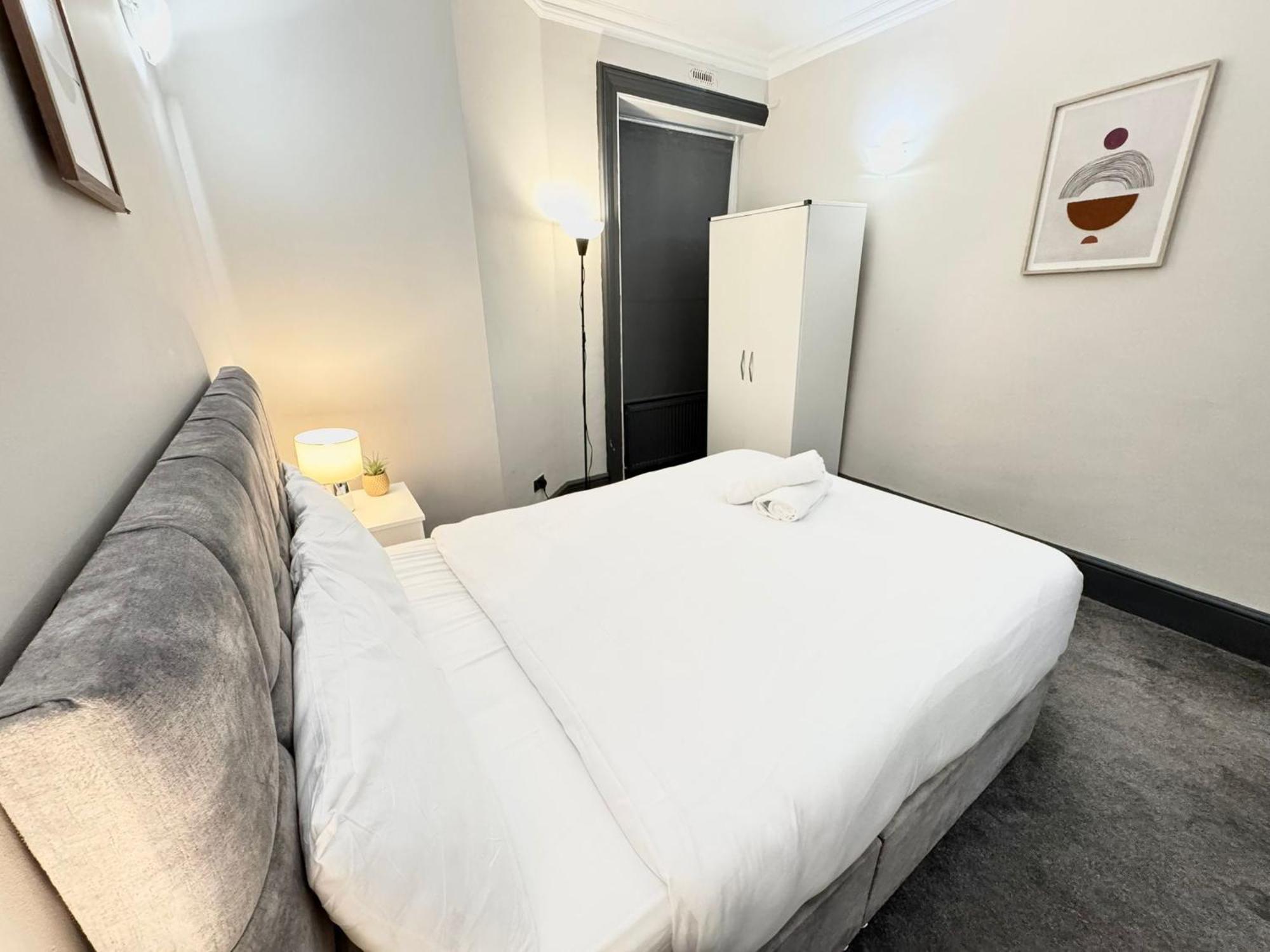 Spacious Hyde Park Family London